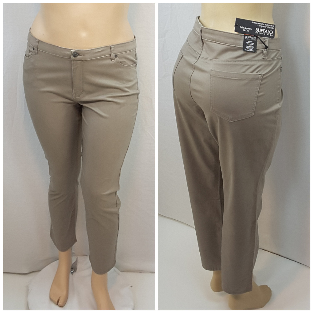 NWT *PLUS* BUFFALO DAVID BITTON Jeans, size 16 - Picture 1 of 8